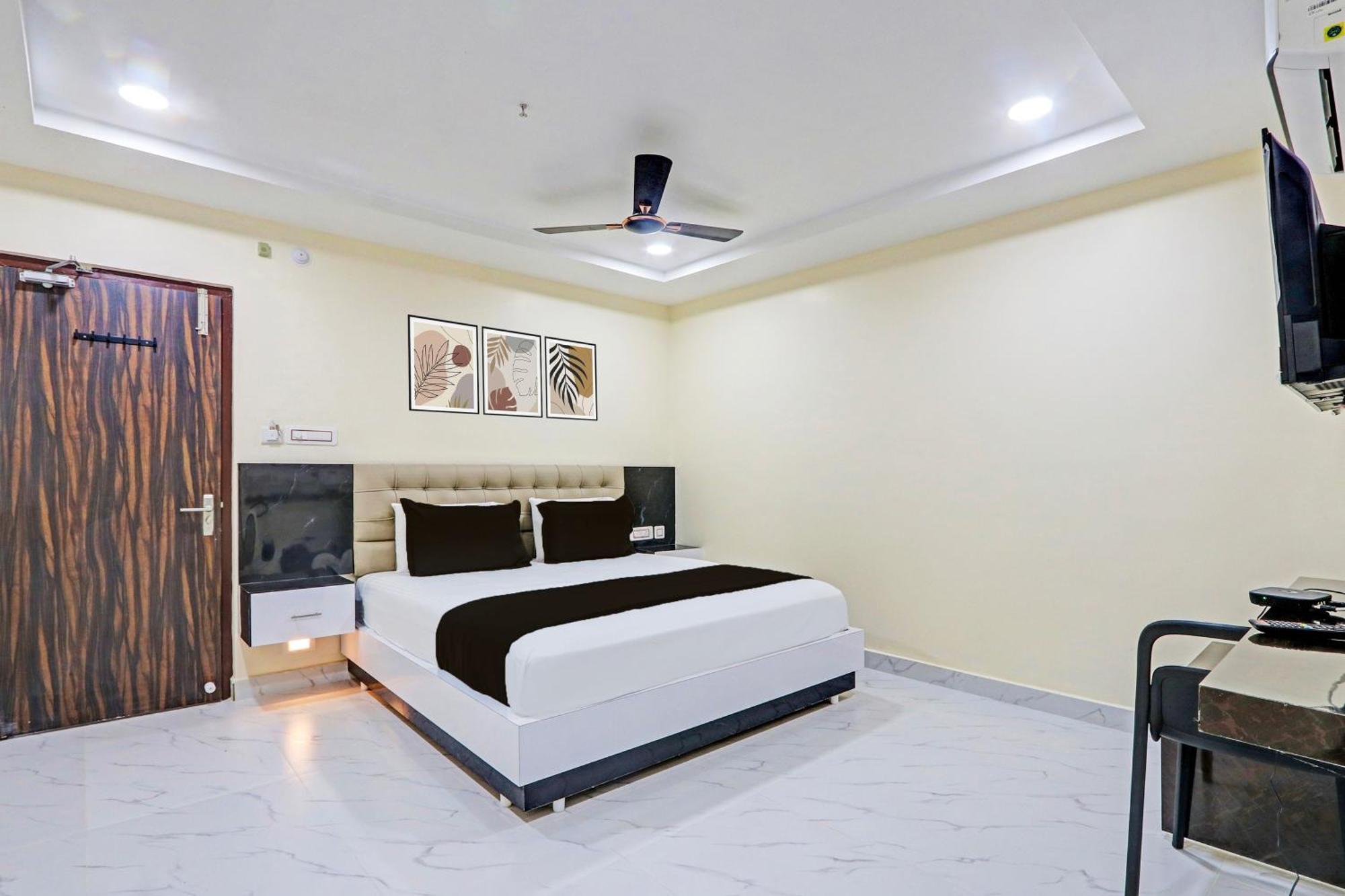 Super Hotel O Sri Vishnu Residency Kottapalli Bagian luar foto