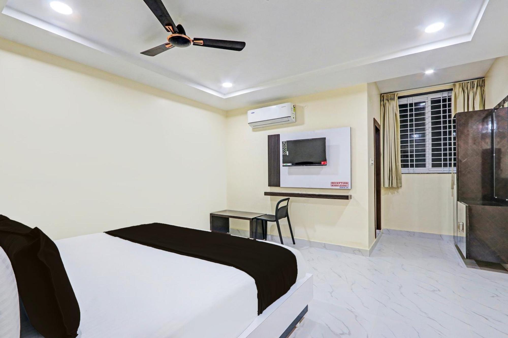 Super Hotel O Sri Vishnu Residency Kottapalli Bagian luar foto