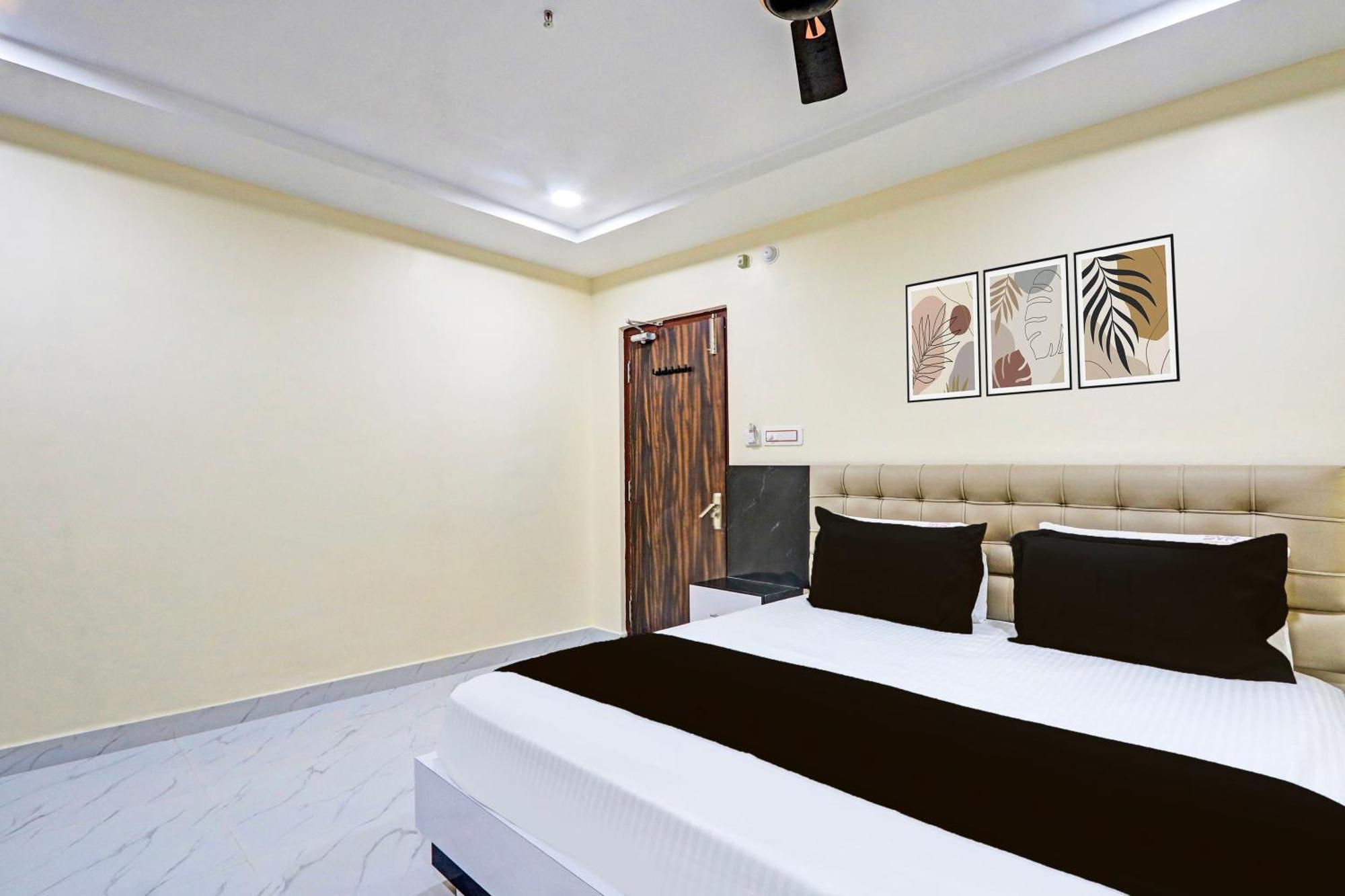 Super Hotel O Sri Vishnu Residency Kottapalli Bagian luar foto